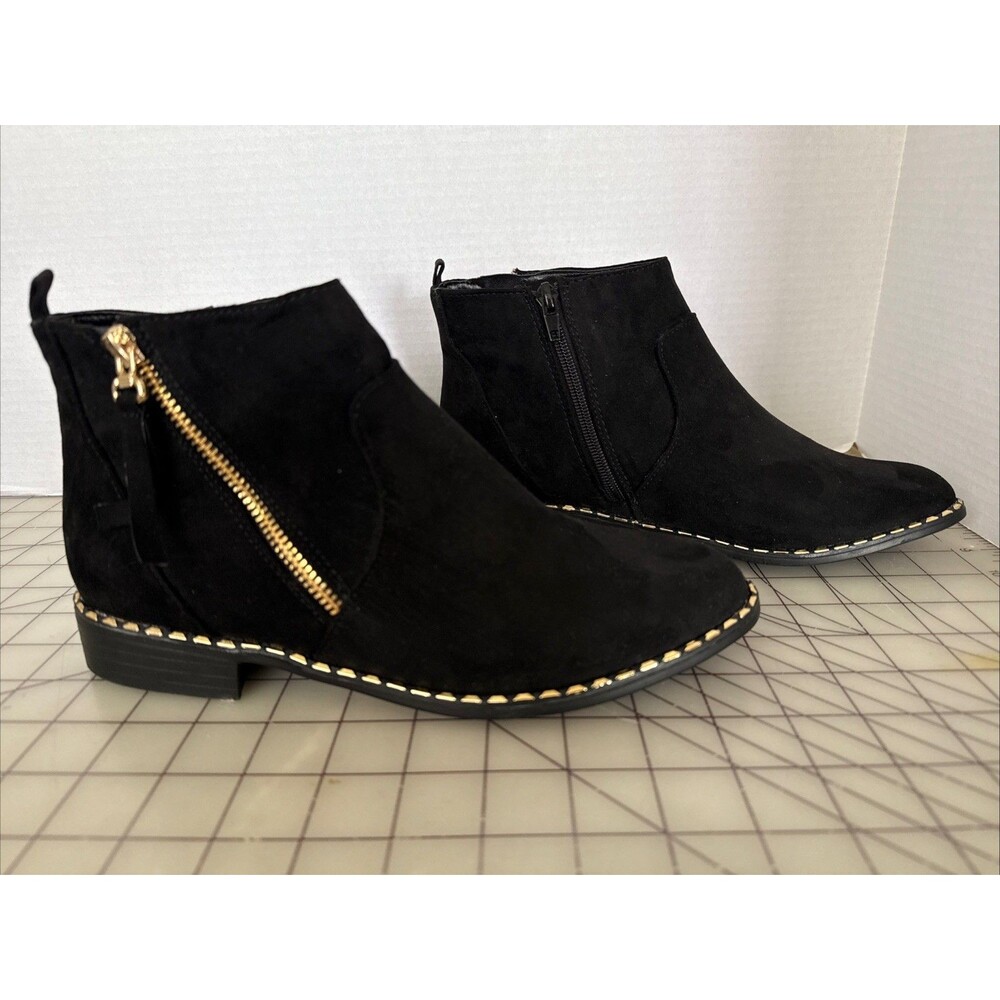 NEW Rouge Helium Black Faux Suede Gold Zip Bootie Sz 8 Flats Gold Trim